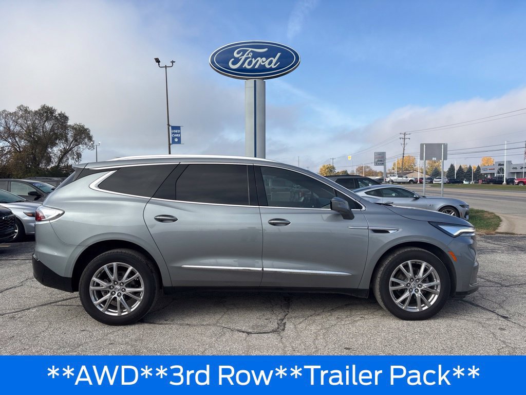 Used 2023 Buick Enclave Premium AWD/4WD image 7