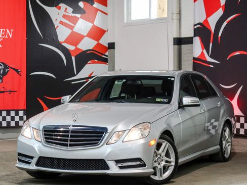 Used 2013 Mercedes-Benz E 350 4MATIC Sedan w/ Premium 1 Pkg image 1