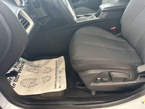 Used 2010 Chevrolet Equinox LT w/ Vehicle Interface Package FWD image 14