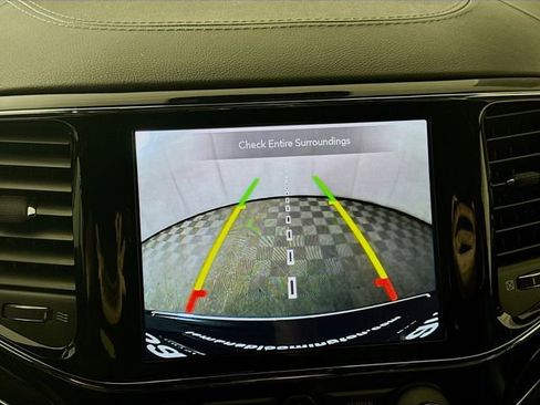 Used 2020 Jeep Grand Cherokee Overland image 13