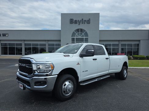 Used 2024 RAM 3500 Big Horn AWD/4WD image 1