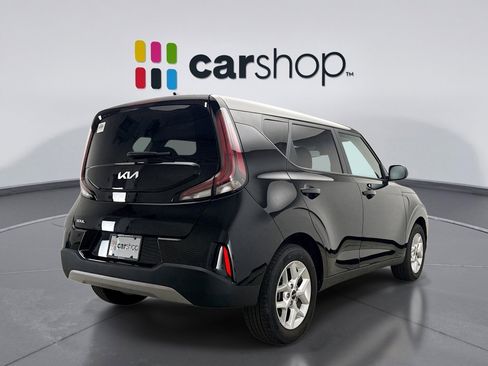 Used 2025 Kia Soul LX w/ LX Technology Package FWD image 5