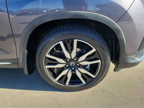 Used 2020 Honda Pilot Touring image 10
