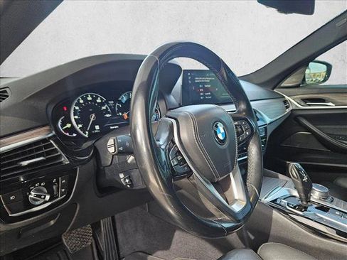 Used 2017 BMW 540i image 9