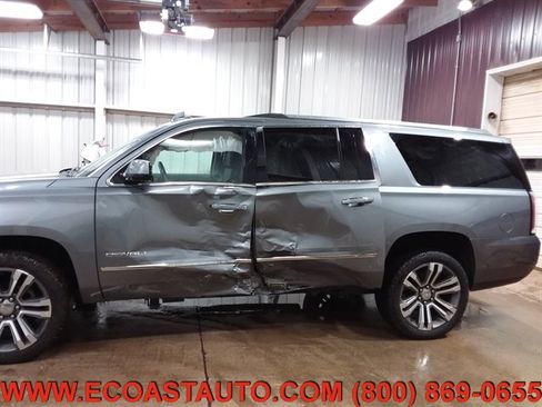 Used 2019 GMC Yukon XL Denali w/ Denali Ultimate Package image 6