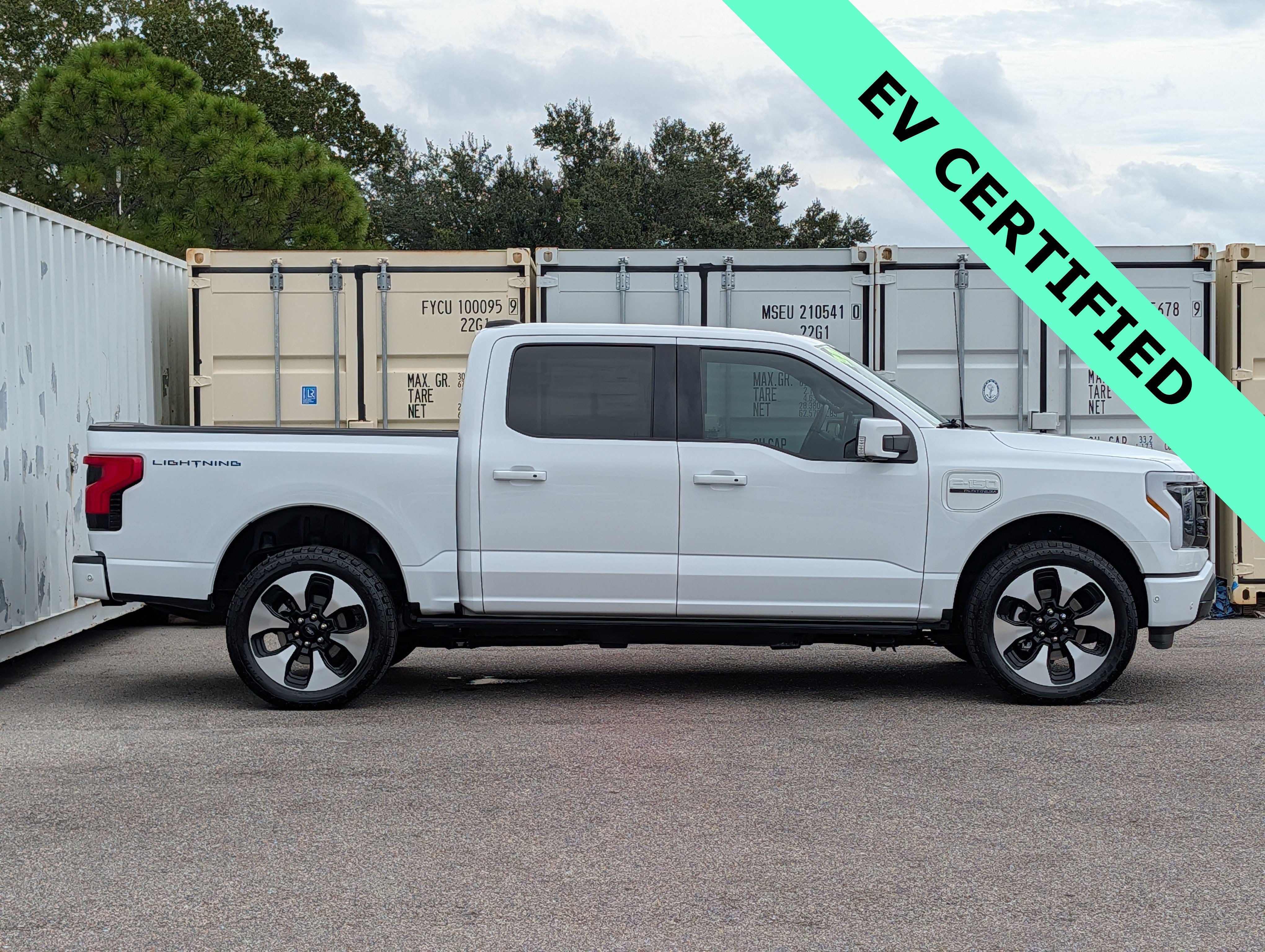 Certified 2023 Ford F150 Lightning Platinum AWD/4WD image 4