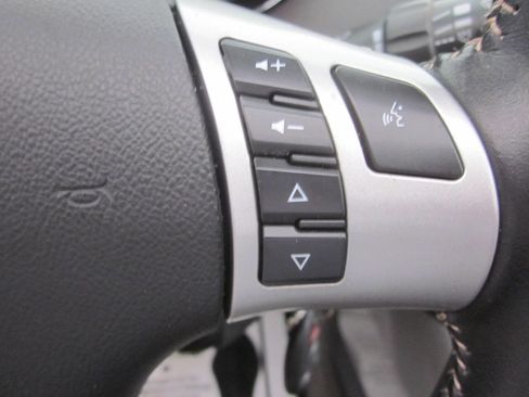 Used 2008 Saturn Sky Base 2dr Convertible w/ Premium Trim Package image 16