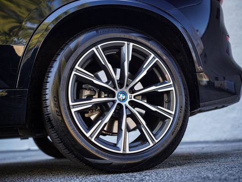 Used 2022 BMW X5 xDrive45e w/ M Sport Package image 19