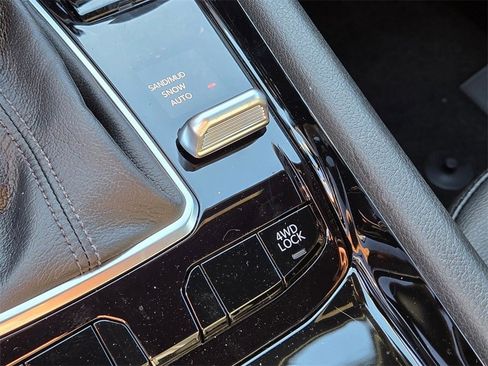 New 2026 Jeep Compass Latitude image 14