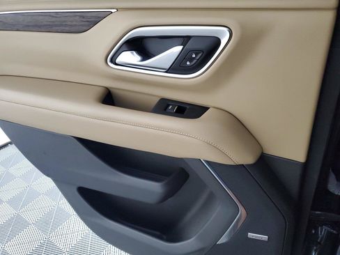 Used 2021 Chevrolet Tahoe Premier RWD image 17