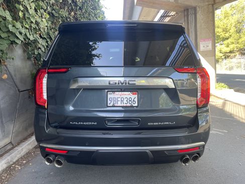 Used 2022 GMC Yukon XL Denali image 11