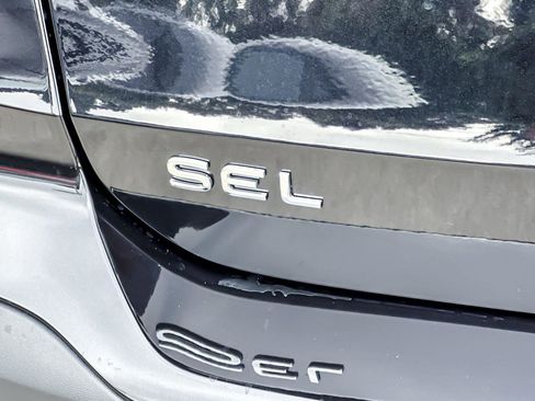 New 2026 Volkswagen Taos SEL image 26