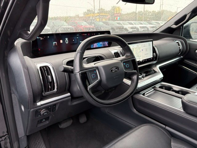 Used 2025 Ford Expedition Max Platinum w/ Stealth Performance Package AWD/4WD image 23