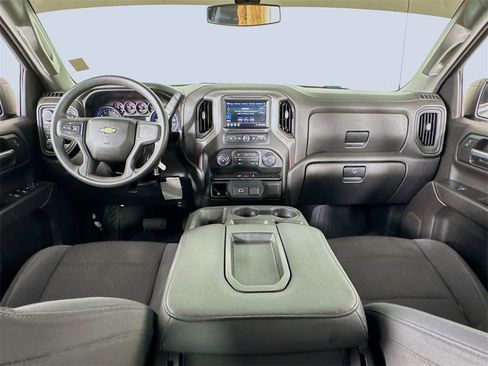 Used 2019 Chevrolet Silverado 1500 Custom w/ Custom Value Package image 12