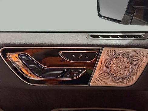 Certified 2022 Lincoln Navigator L Reserve AWD/4WD image 10