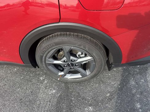 New 2025 Kia K4 LXS image 5