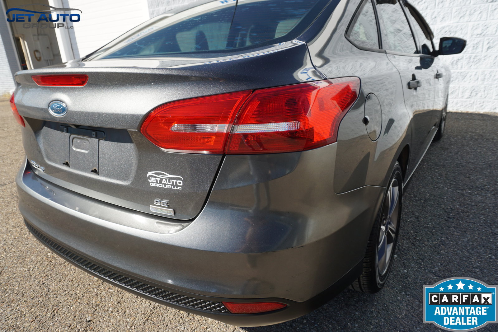 Used 2018 Ford Focus SE w/ SE Appearance Package FWD image 11