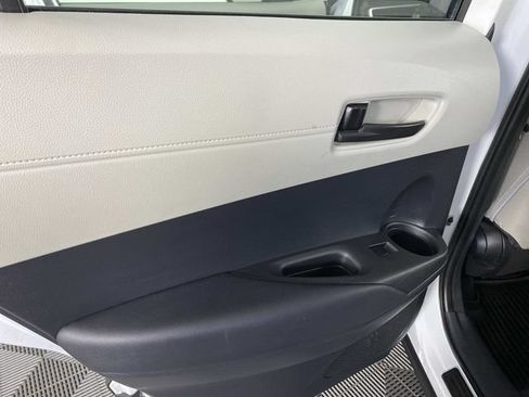 Used 2024 Toyota Corolla Cross L AWD/4WD image 25
