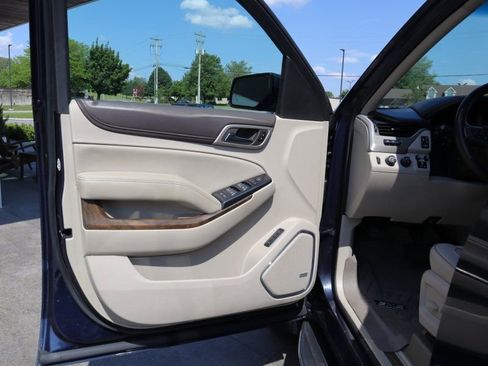 Used 2018 GMC Yukon Denali w/ Open Road Package AWD/4WD image 16