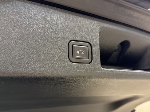 Used 2024 Chevrolet Equinox EV RS image 18