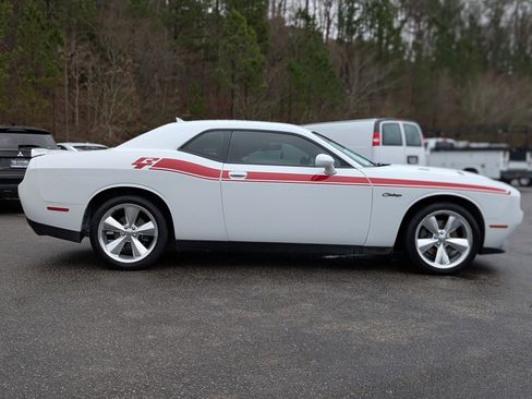 Used 2015 Dodge Challenger R/T Plus image 10