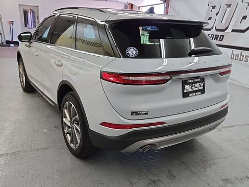 New 2026 Lincoln Corsair Premiere image 3