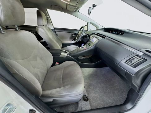 Used 2015 Toyota Prius Prime Plug-In Hybrid image 33