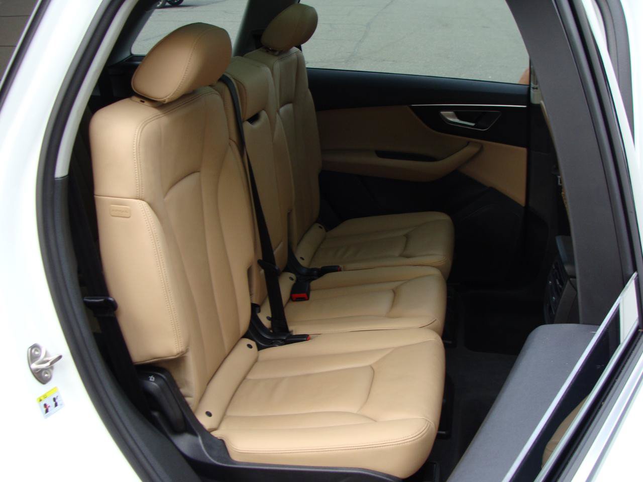 Used 2024 Audi Q7 3.0T Premium AWD/4WD image 12