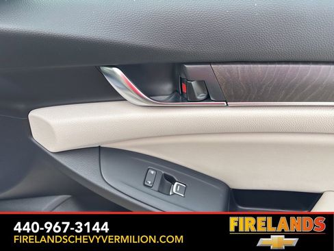 Used 2018 Honda Accord Touring image 33