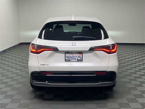 Used 2025 Honda HR-V EX-L image 6