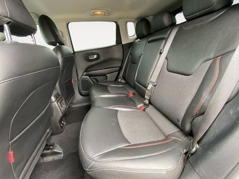 Used 2020 Jeep Compass Trailhawk AWD/4WD image 13