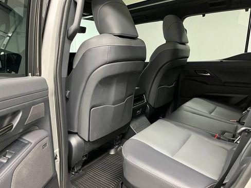 Used 2025 Lexus GX 550 w/ Accessory Package (2T) AWD/4WD image 45