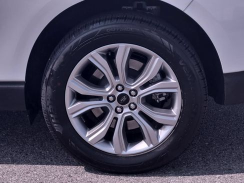Used 2024 Ford Edge Titanium AWD/4WD image 14