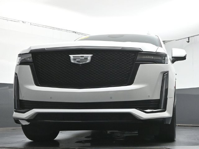 Used 2023 Cadillac Escalade Sport Platinum w/ LPO, ONYX Package AWD/4WD image 39