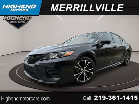 Used 2019 Toyota Camry SE image 1