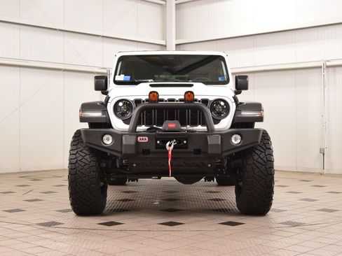 Used 2026 Jeep Wrangler Unlimited Rubicon AWD/4WD image 2