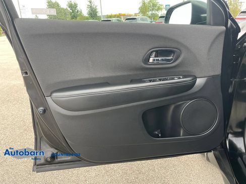 Used 2020 Honda HR-V LX image 10