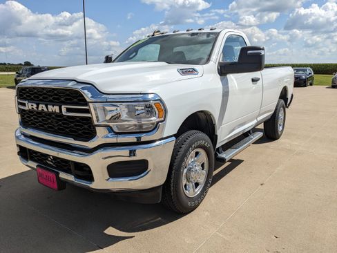Used 2023 RAM 3500 Tradesman AWD/4WD image 4