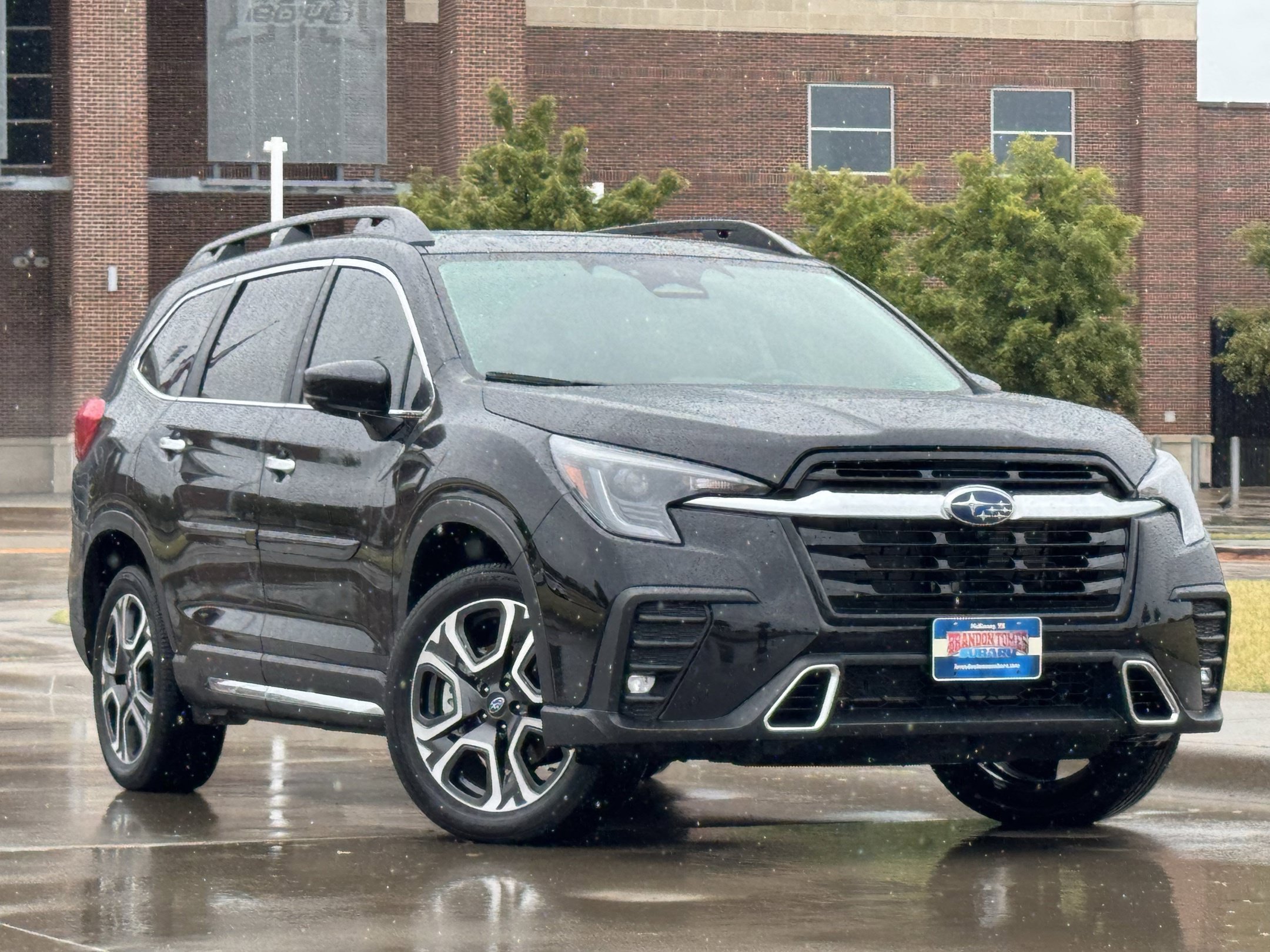 Used 2026 Subaru Ascent Touring AWD/4WD image 2