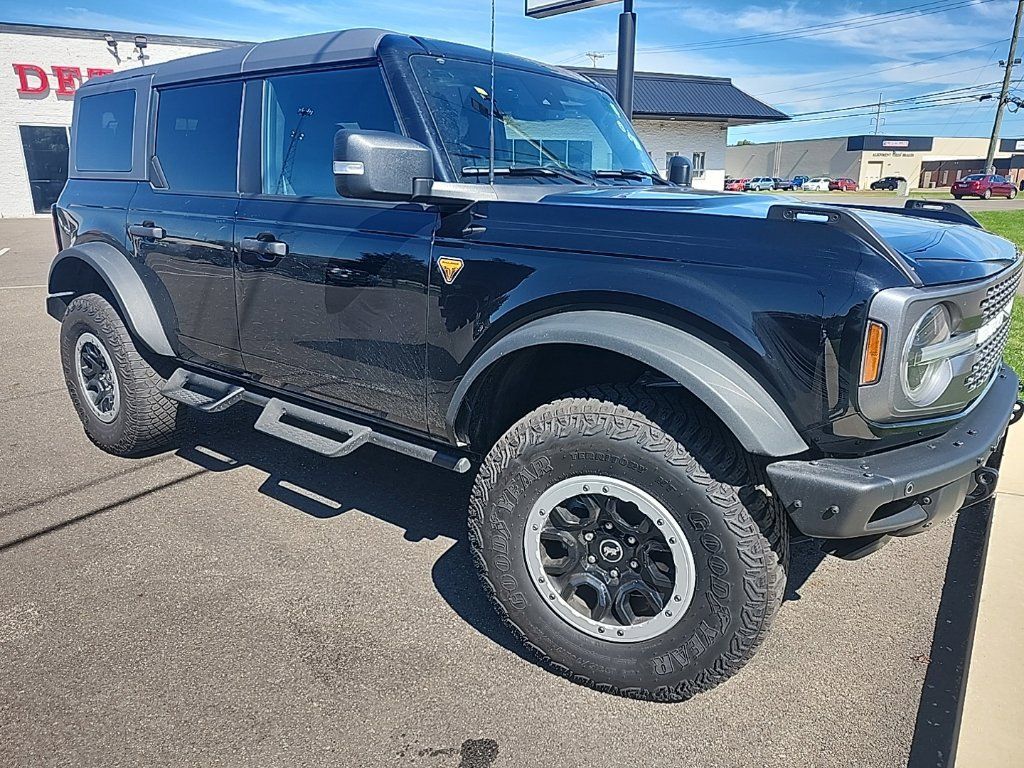 Used 2024 Ford Bronco Badlands AWD/4WD image 2