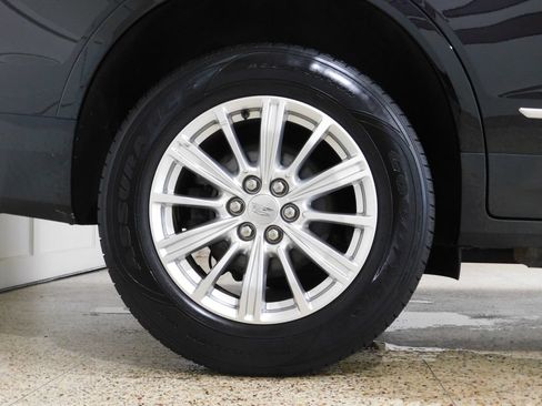 Used 2017 Cadillac XT5 FWD image 72