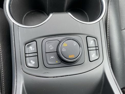 Used 2023 GMC Terrain SLT image 14