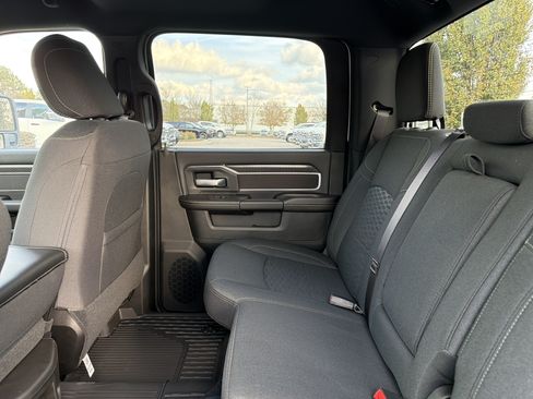 Used 2025 RAM 3500 Big Horn AWD/4WD image 30