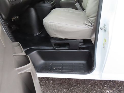 Used 2015 Chevrolet Express 2500 RWD 2500 135 image 11