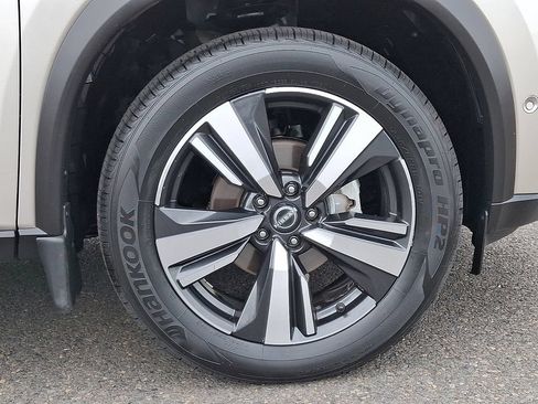 Certified 2023 Nissan Rogue Platinum w/ Platinum Premium Package AWD/4WD image 9