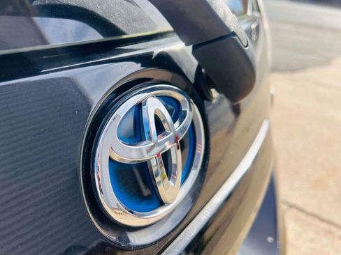 Used 2013 Toyota Prius C Two image 10