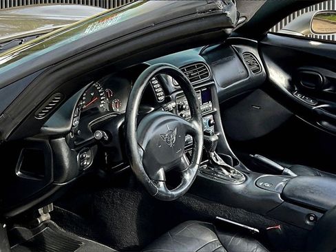 Used 2002 Chevrolet Corvette Convertible w/ Preferred Equipment Group2 image 13