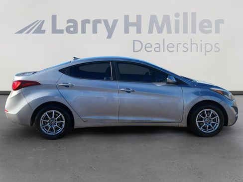 Used 2014 Hyundai Elantra SE w/ Option Group 02 image 7
