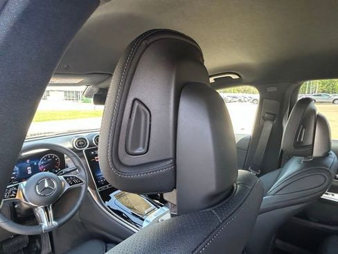 Used 2025 Mercedes-Benz GLC 300 image 15