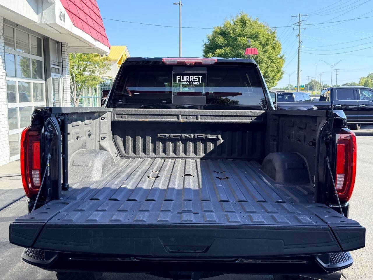 Used 2021 GMC Sierra 2500 Denali w/ Denali Black Diamond Edition AWD/4WD image 10